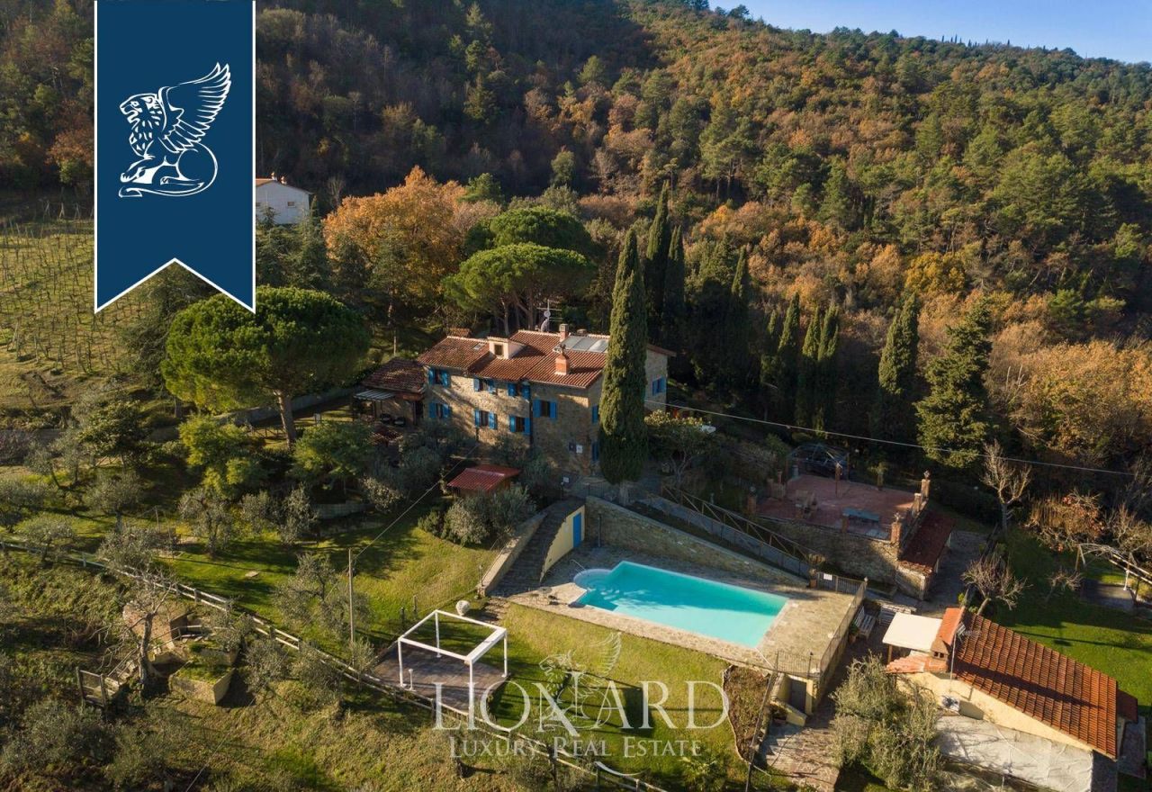 Hotel en Arezzo, Italia, 540 m² - imagen 1