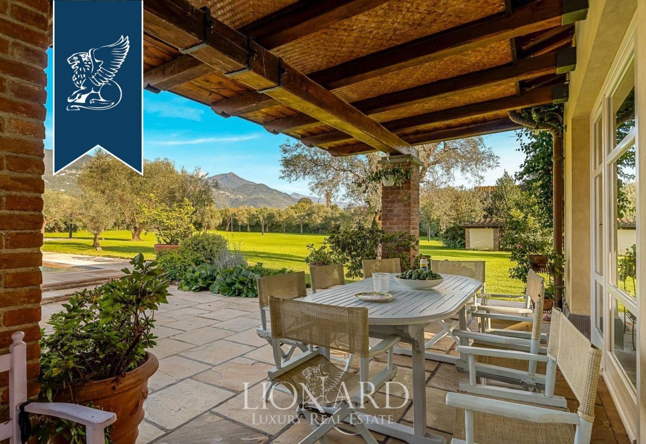 Villa in Pietrasanta, Italy, 450 m² - picture 8