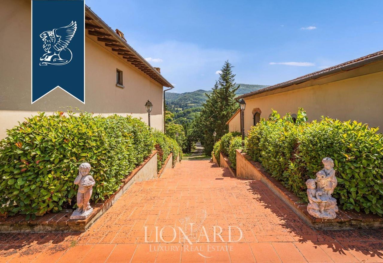 Villa a Firenze, Italia, 4 100 m² - foto 10