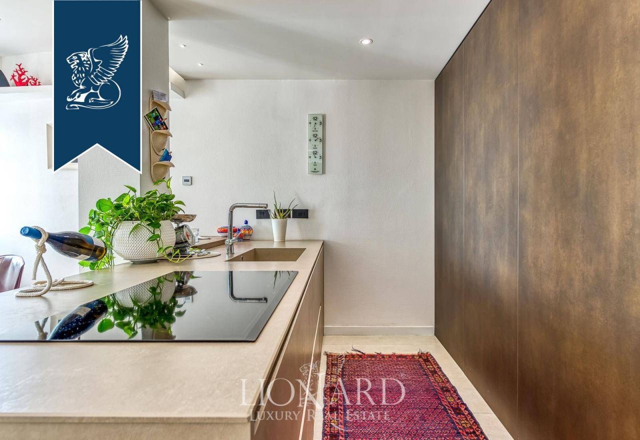 Apartamento en Nápoles, Italia, 140 m² - imagen 10