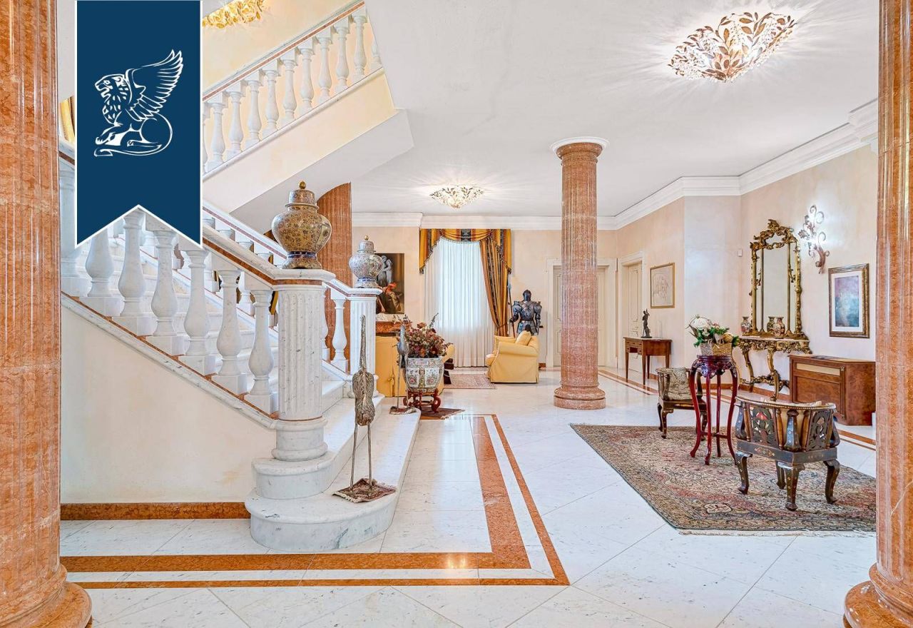 Villa a Massa, Italia, 2 472 m² - foto 12