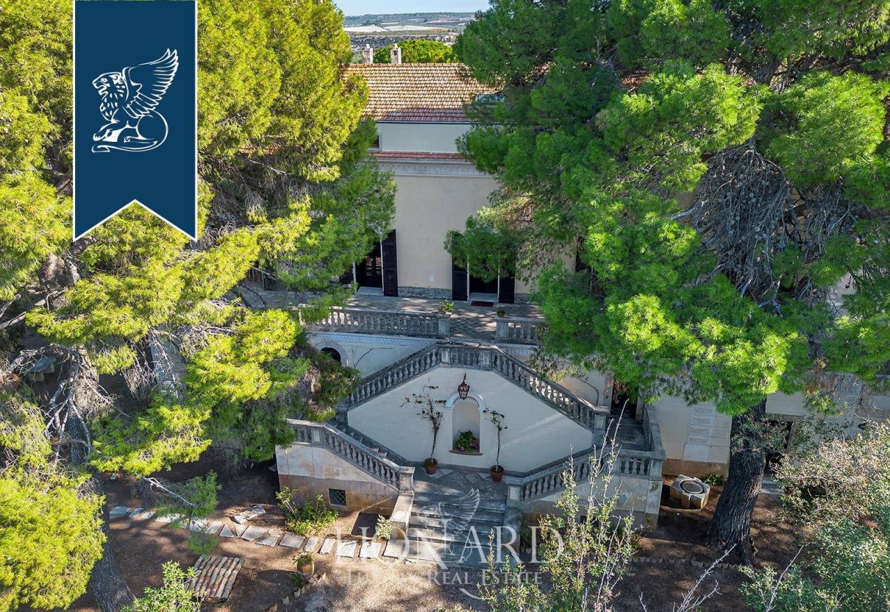 Villa a Bari, Italia, 2 200 m² - foto 12