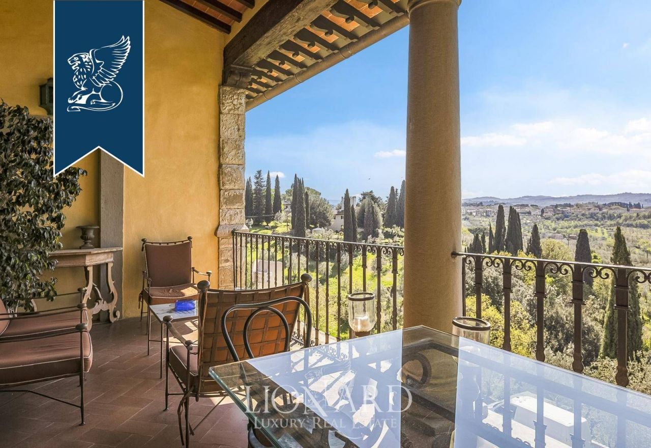 Villa a Firenze, Italia, 1 200 m² - foto 13