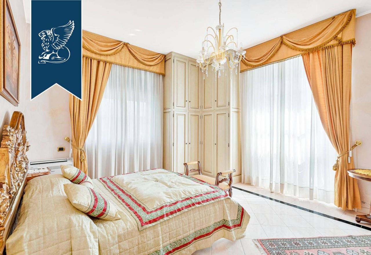 Villa a Massa, Italia, 2 472 m² - foto 13