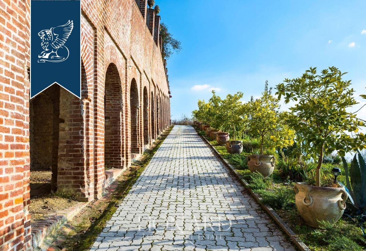 Schloß in Asti, Italien, 1 690 m² - Foto 13