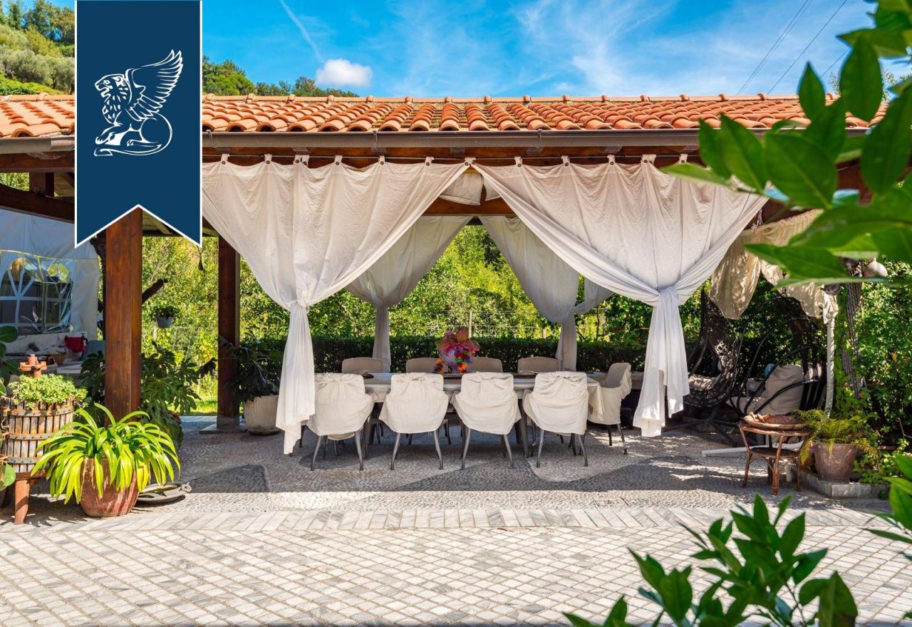 Villa a Massa, Italia, 2 472 m² - foto 17