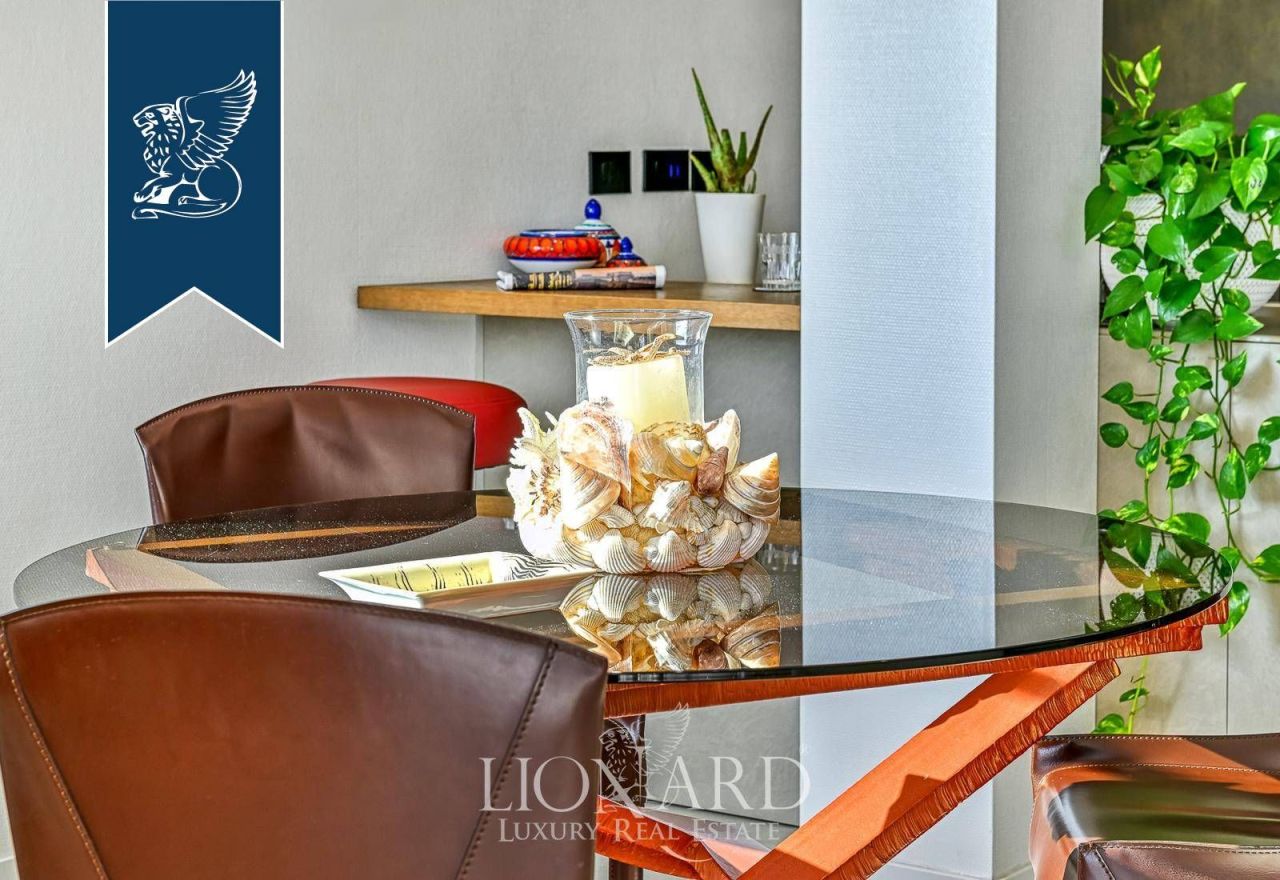 Apartamento en Nápoles, Italia, 140 m² - imagen 17