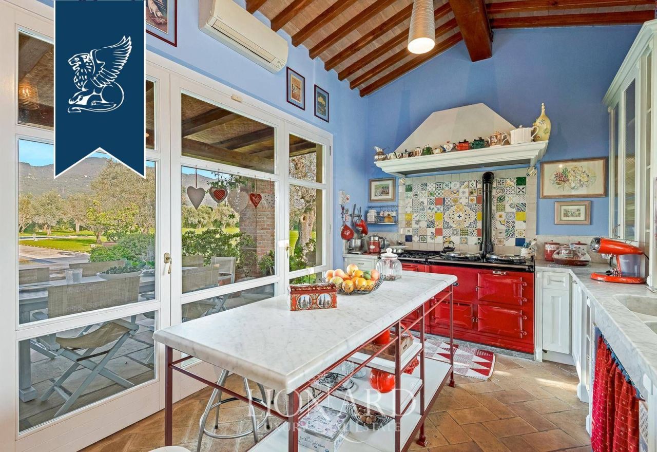 Villa in Pietrasanta, Italy, 450 m² - picture 19