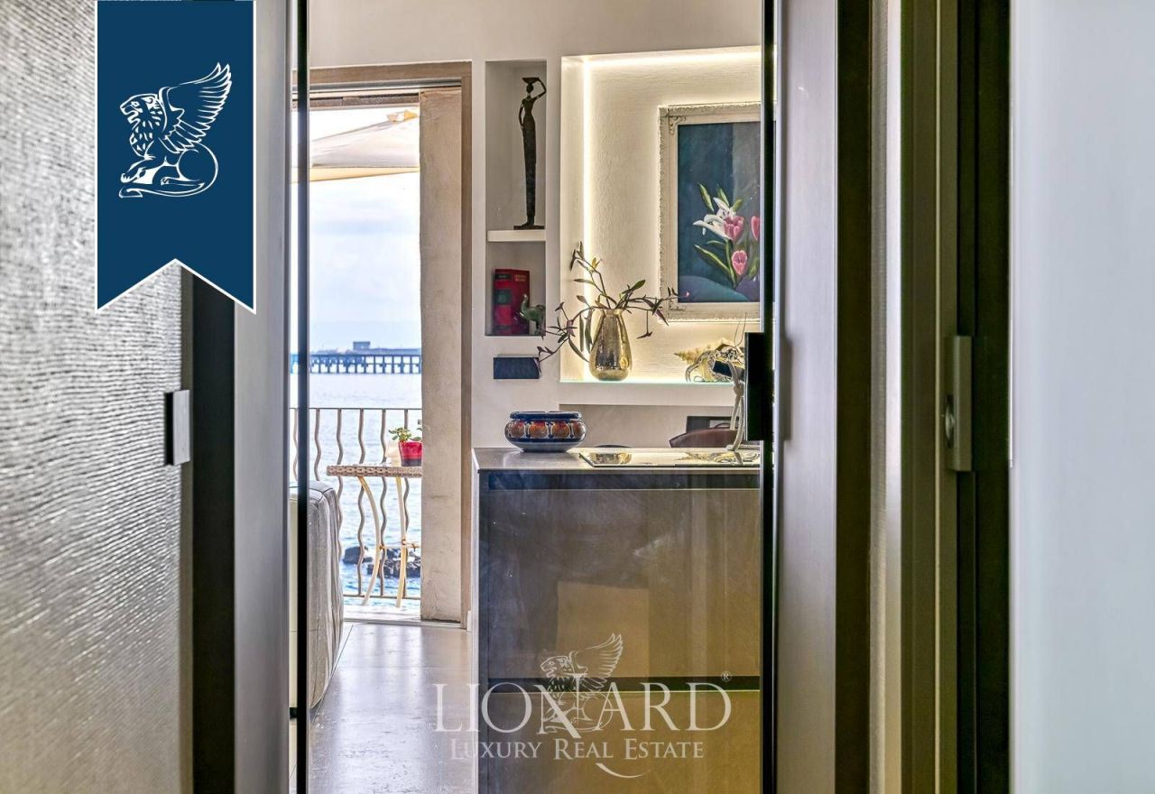 Apartamento en Nápoles, Italia, 140 m² - imagen 19