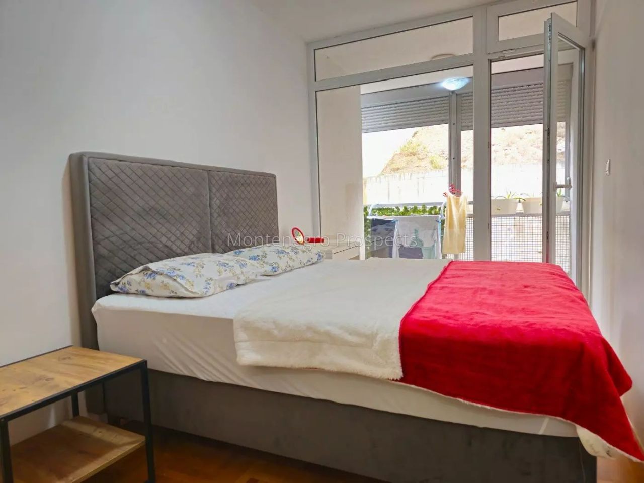 Apartment in Budva, Montenegro, 67 m² - picture 1