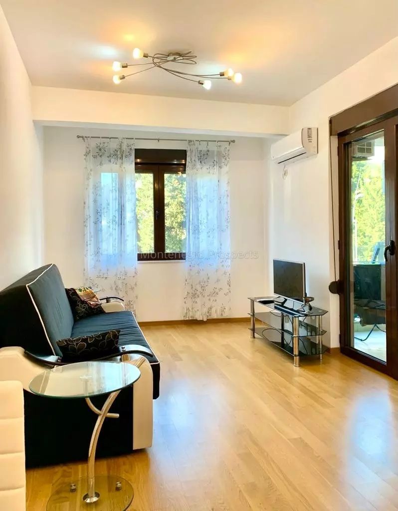 Piso en Budva, Montenegro, 40 m² - imagen 1