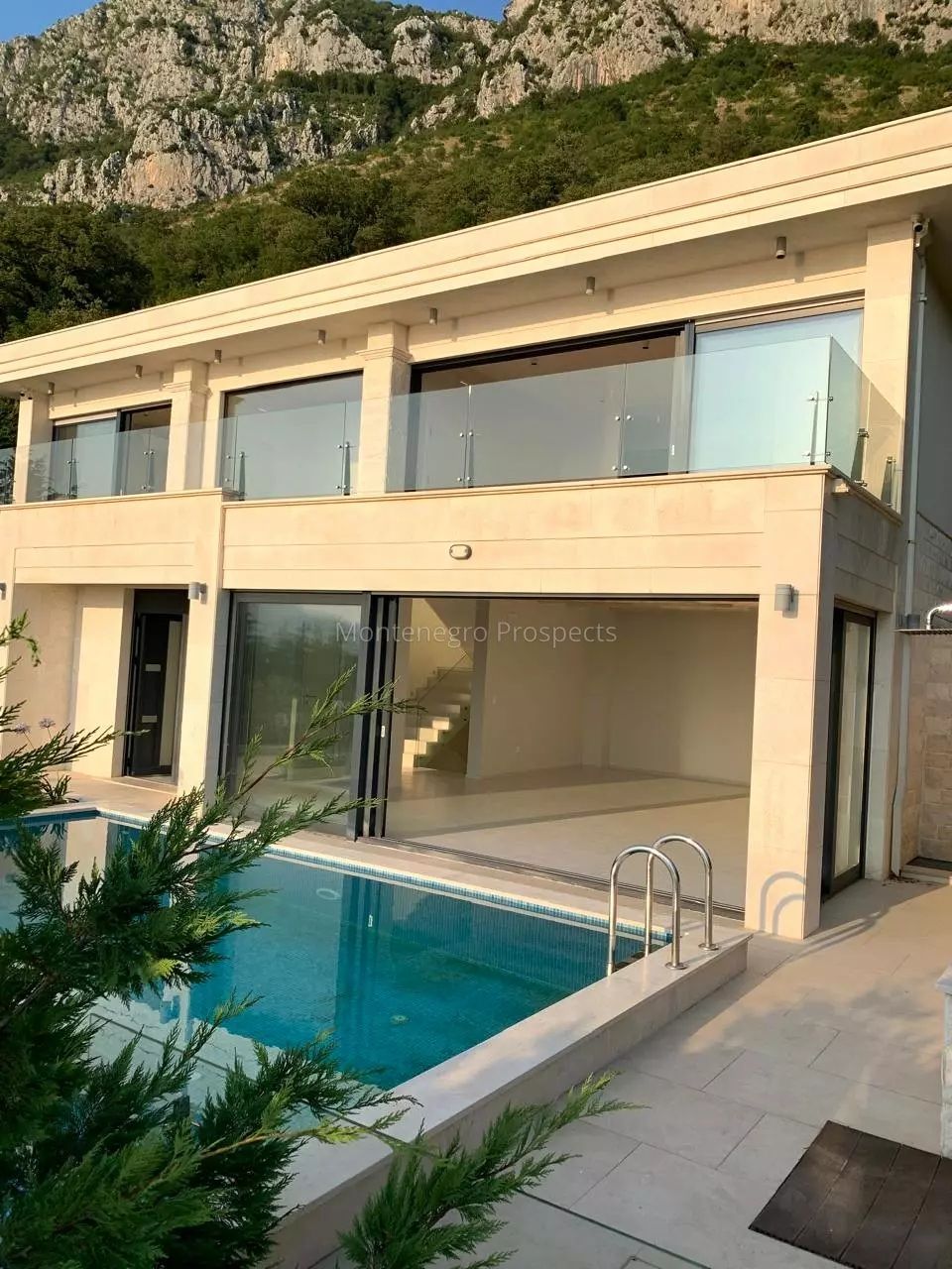 Villa à Budva, Monténégro, 565 m² - image 1