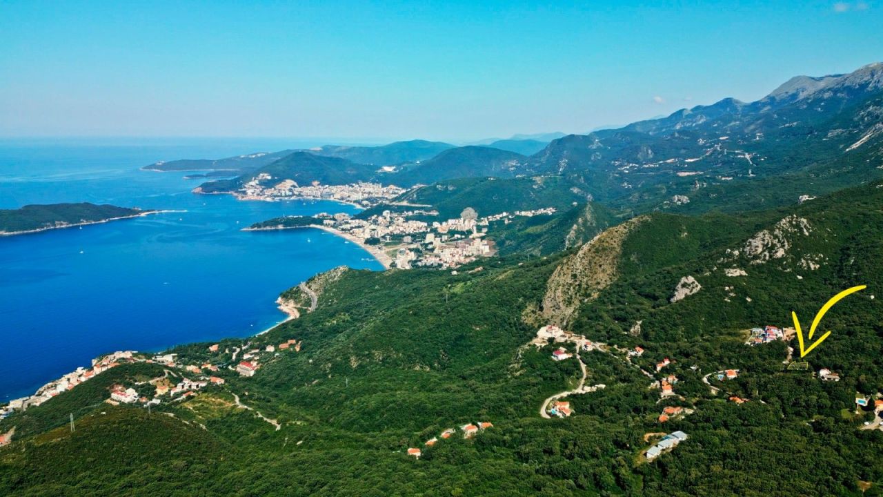 Terreno en Budva, Montenegro, 608 m² - imagen 1