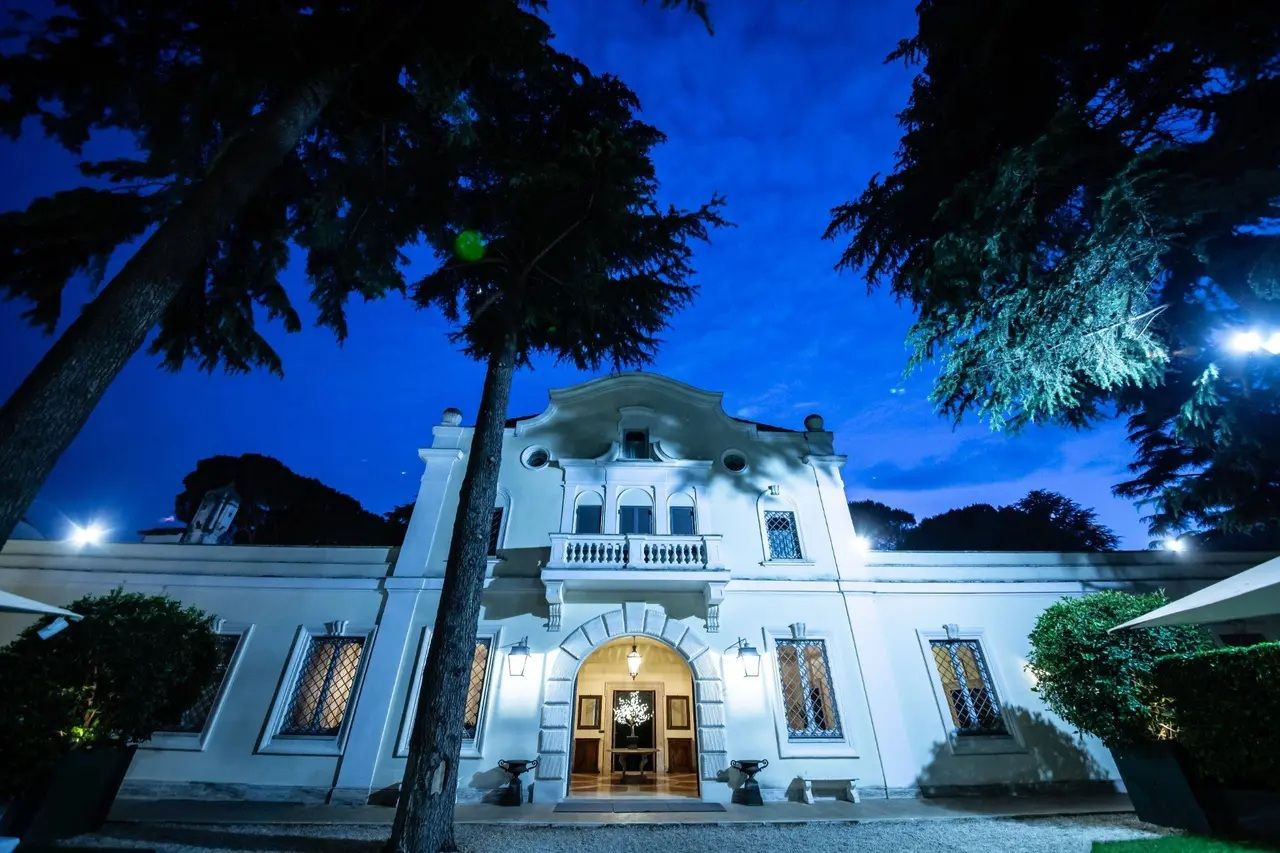 Biens commerciaux à Rome, Italie, 3 000 m² - image 4