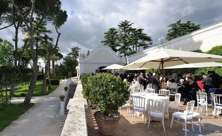 Biens commerciaux à Rome, Italie, 3 000 m² - image 6