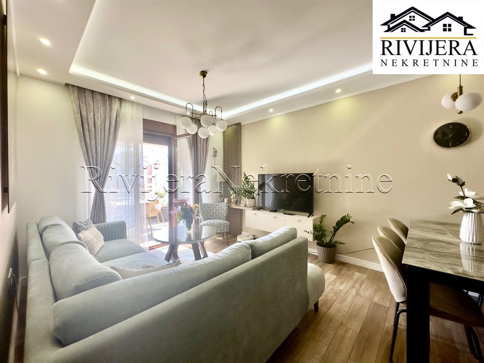 Flat in Kotor, Montenegro, 72 m² - picture 2