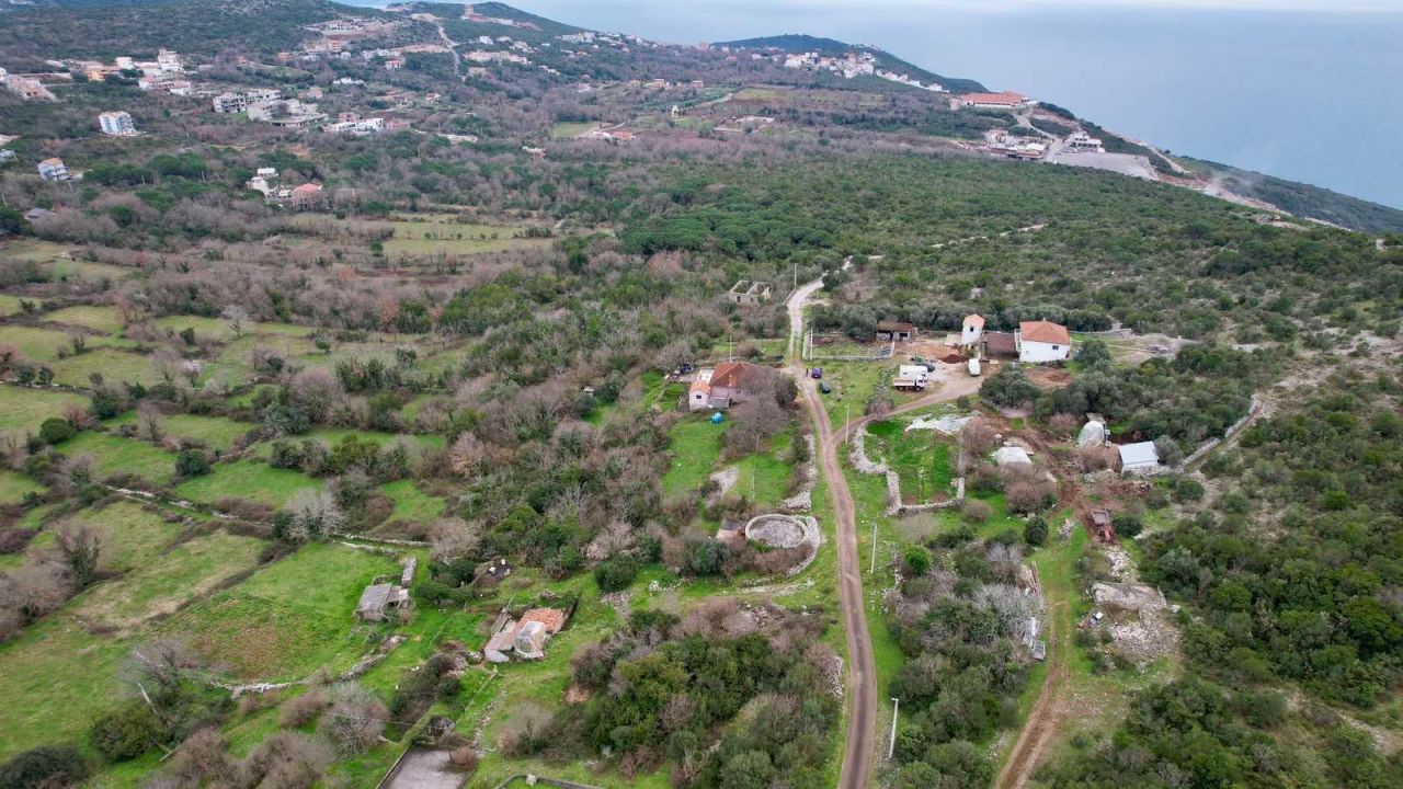 Terrain Zagora, Monténégro, 2 700 m² - image 1