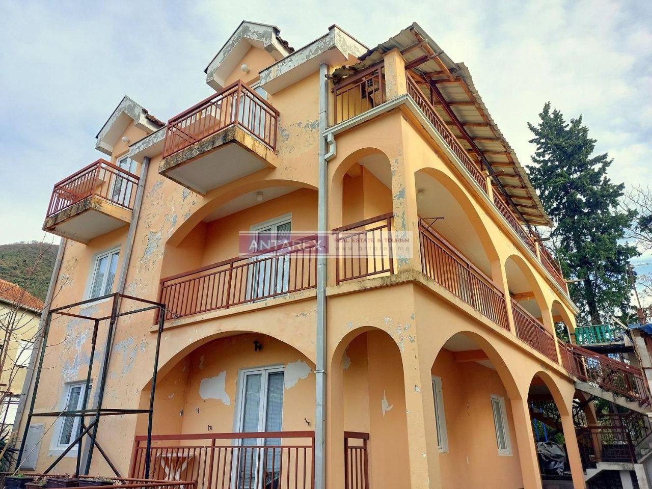 Villa in Baosici, Montenegro, 354 m² - picture 1