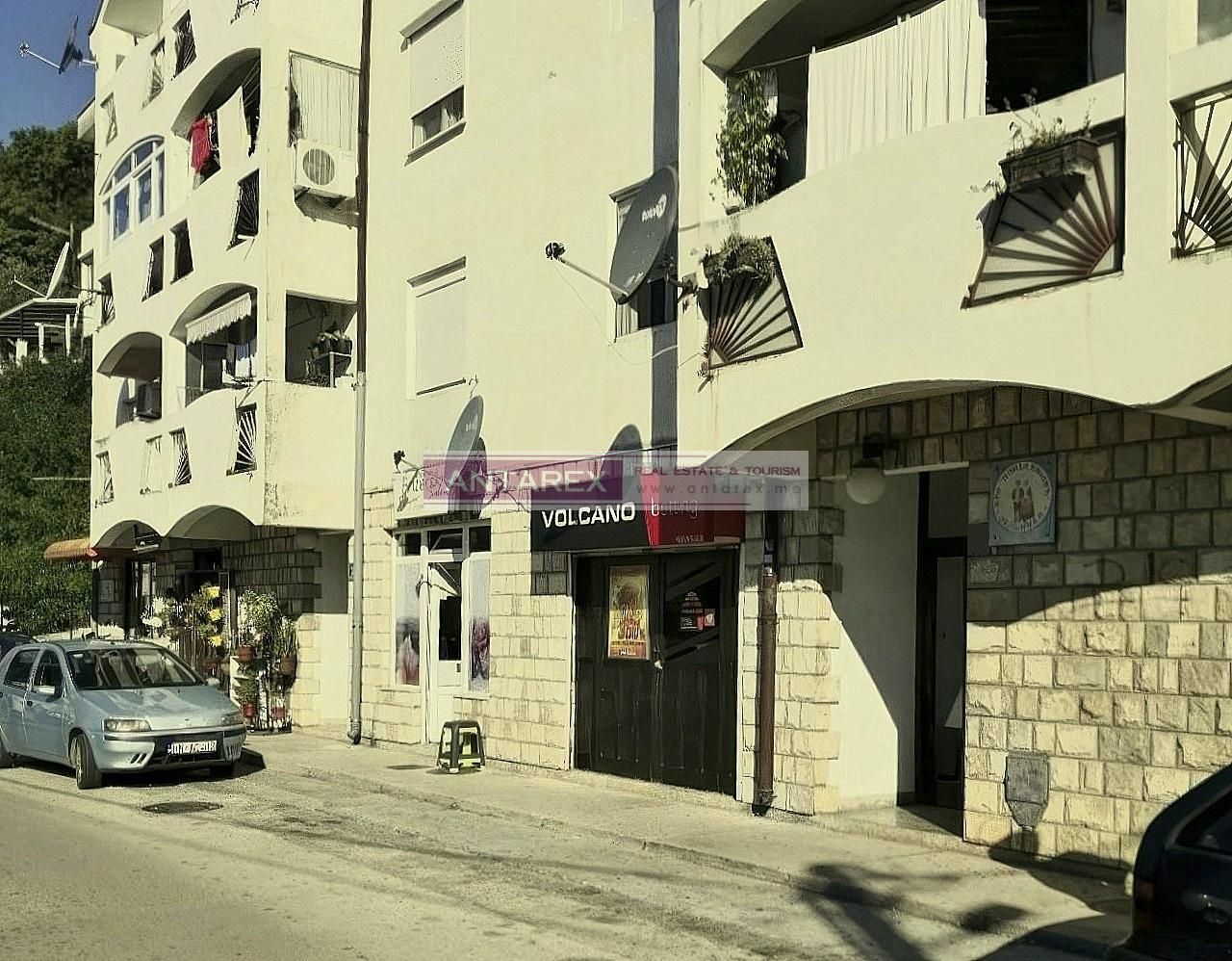 Commercial property in Zelenika, Montenegro, 57 m² - picture 3