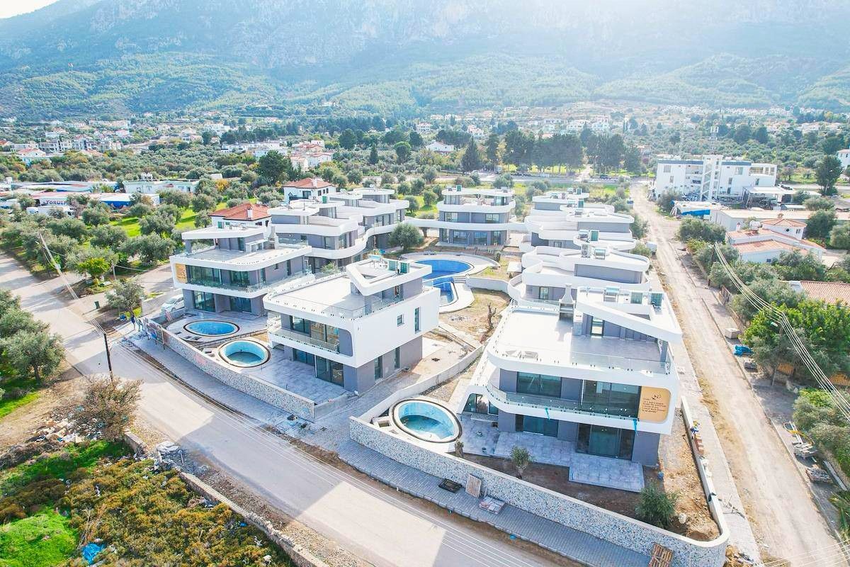 Villa en Kyrenia, Chipre, 220 m² - imagen 1