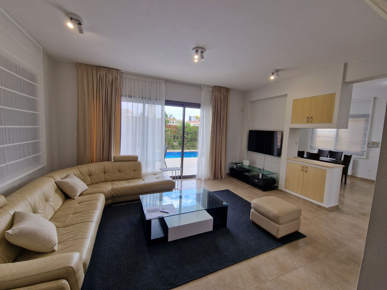 Casa en Agios Tychon, Chipre, 220 m² - imagen 2