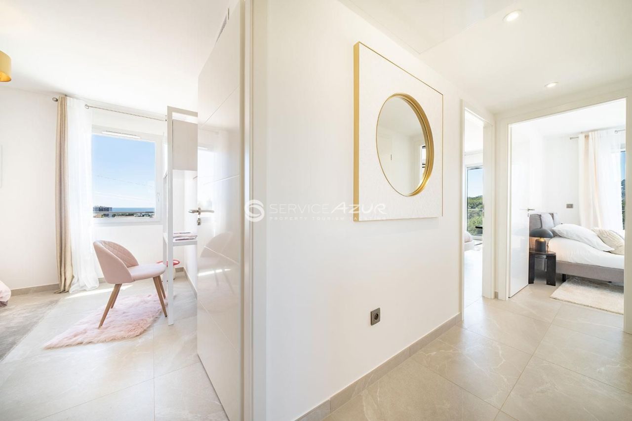 Villa à Antibes, France, 106 m² - image 9