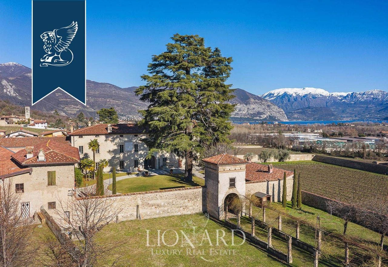 Haus in Brescia, Italien, 6 000 m² - Foto 1
