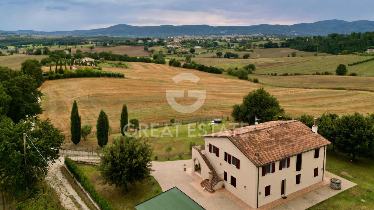 Maison Montecastrilli, Italie, 273.2 m² - image 1
