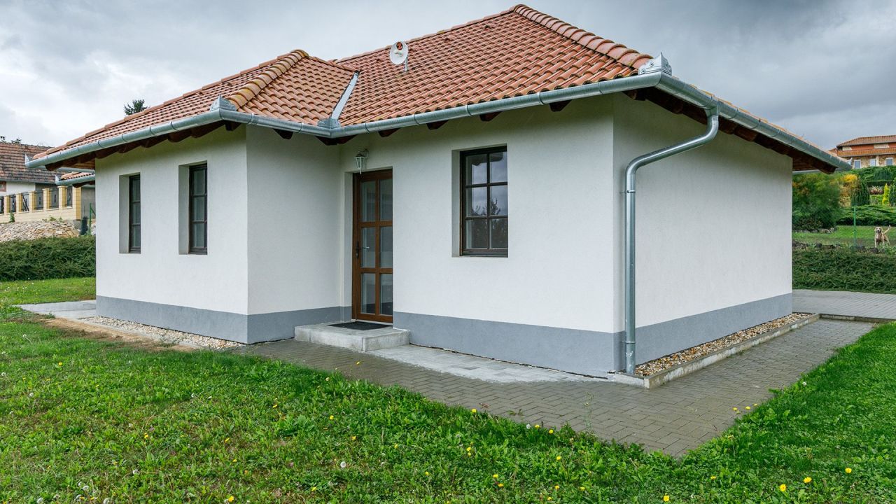 Casa en Hévíz, Hungría, 90 m² - imagen 1