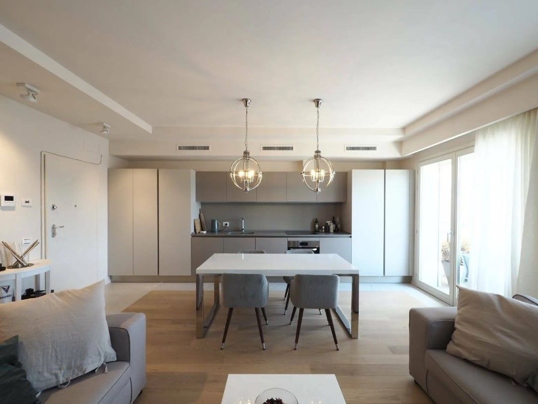 Penthouse in Florence, Italy, 80 m² - picture 1