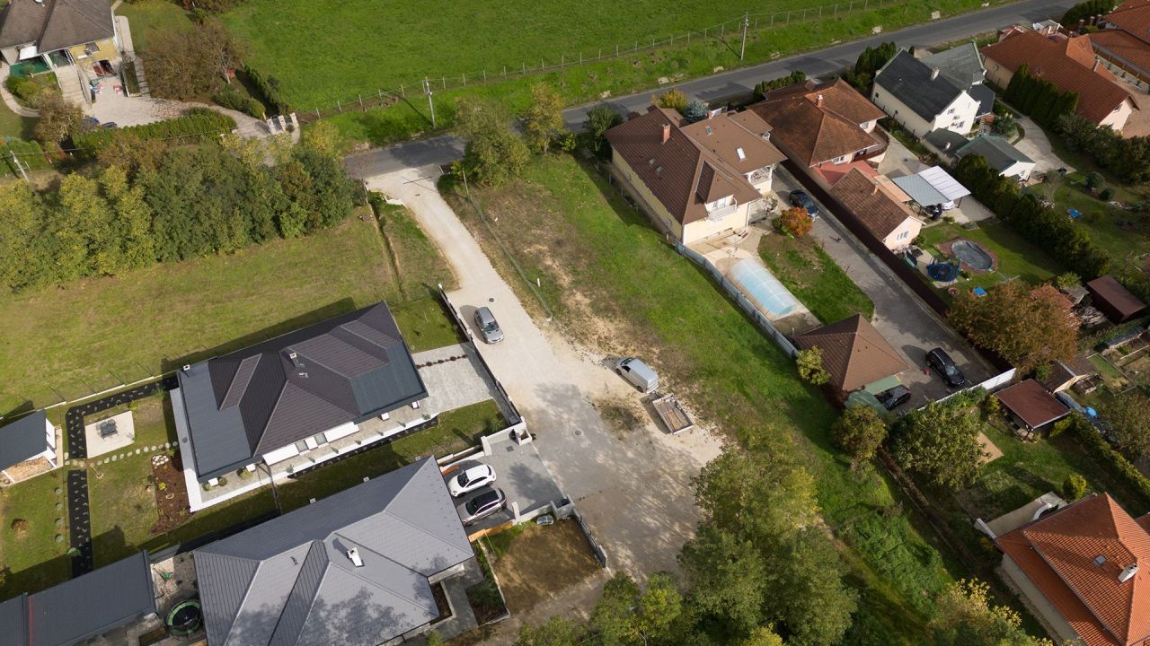Land in Heviz, Hungary, 1 150 m² - picture 5