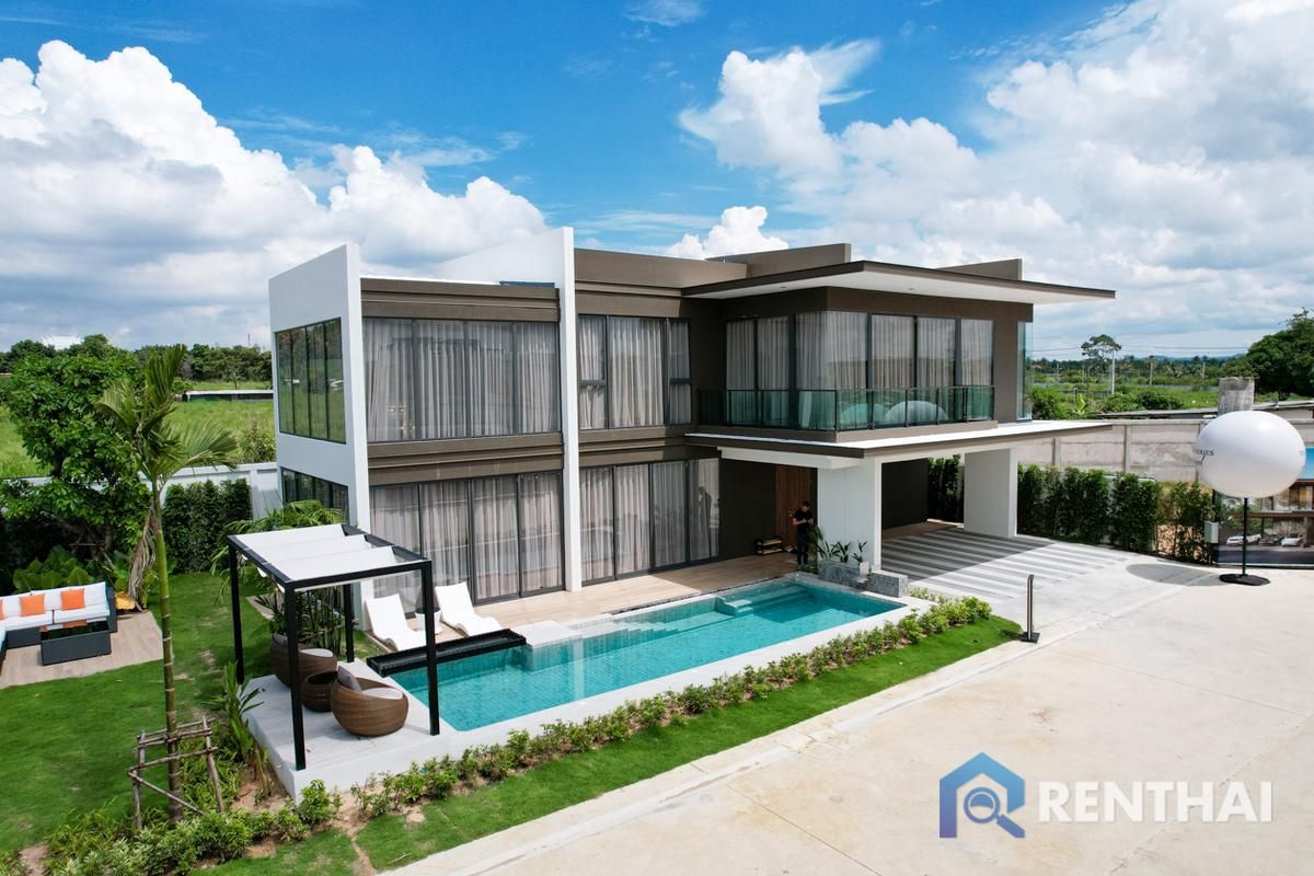 Villa in Pattaya, Thailand, 375 m² - picture 1