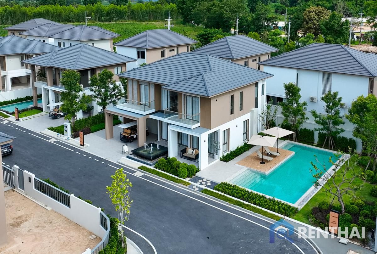 Haus in Pattaya, Thailand, 263 m² - Foto 1