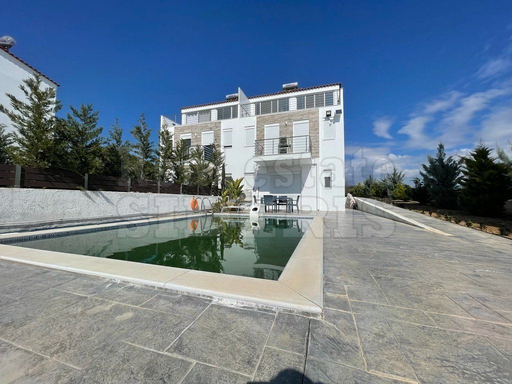 Villa in Loutraki, Griechenland, 135 m² - Foto 1