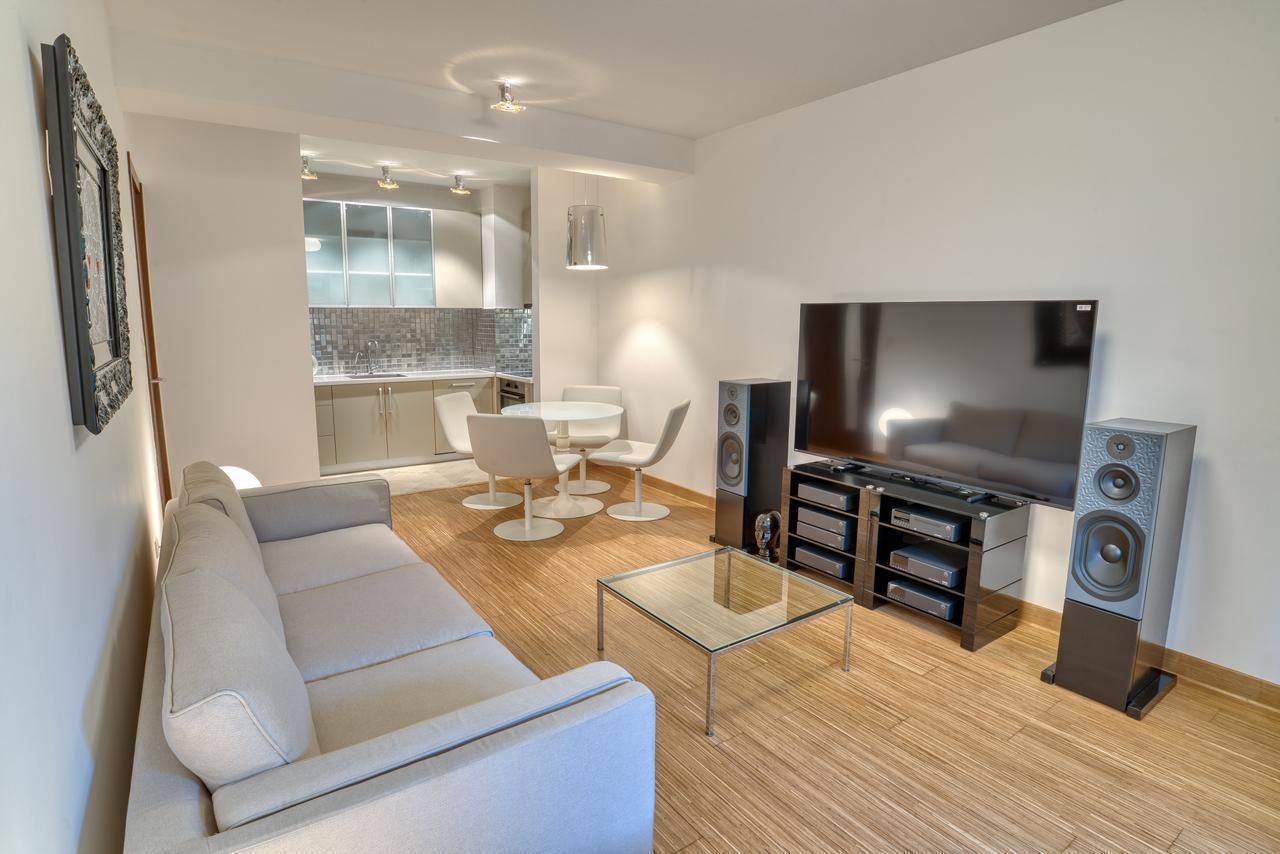 Wohnung in Podgorica, Montenegro, 90 m² - Foto 1