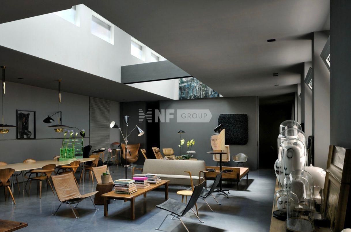 Apartment in Milan, Italy, 255 m² - picture 1