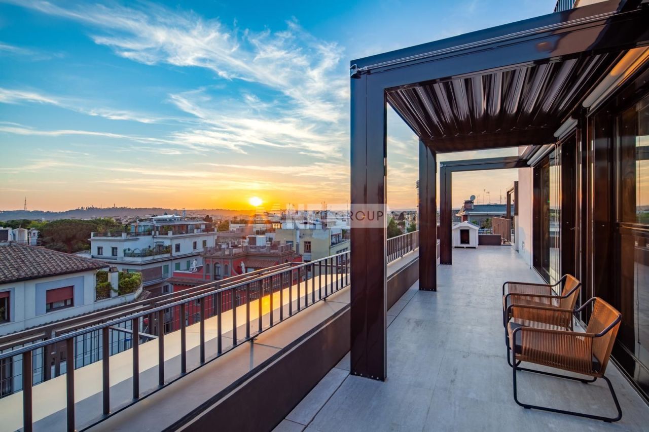 Penthouse à Rome, Italie, 350 m² - image 1