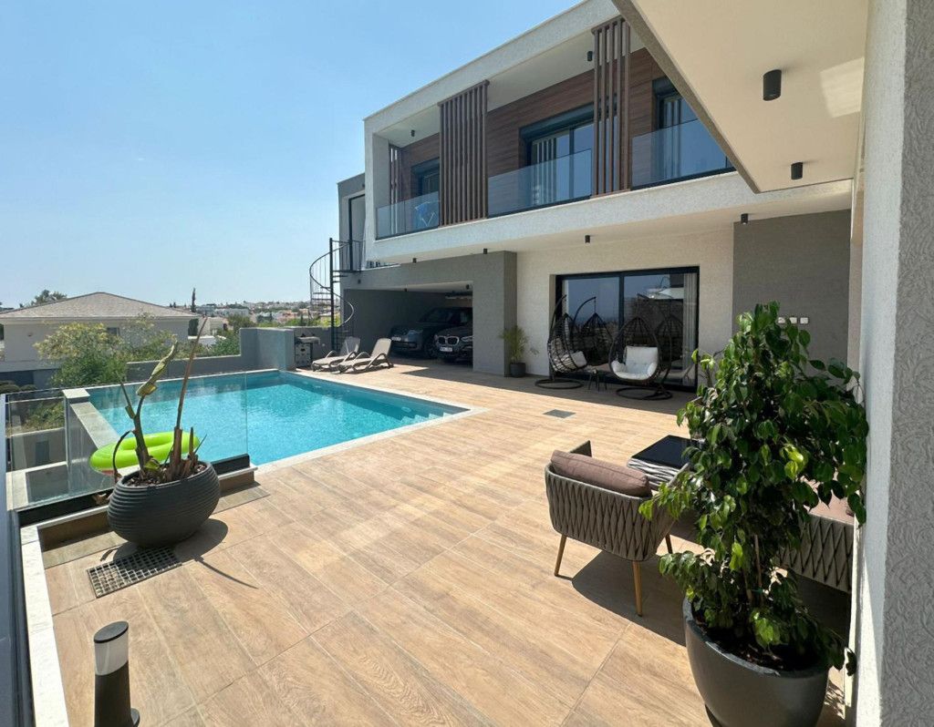 Piso en Limasol, Chipre, 340 m² - imagen 1