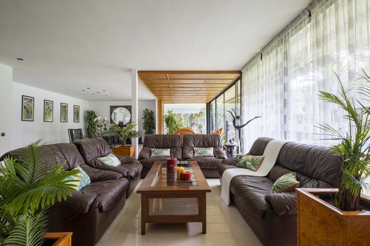 Villa à Barcelone, Espagne, 810 m² - image 14