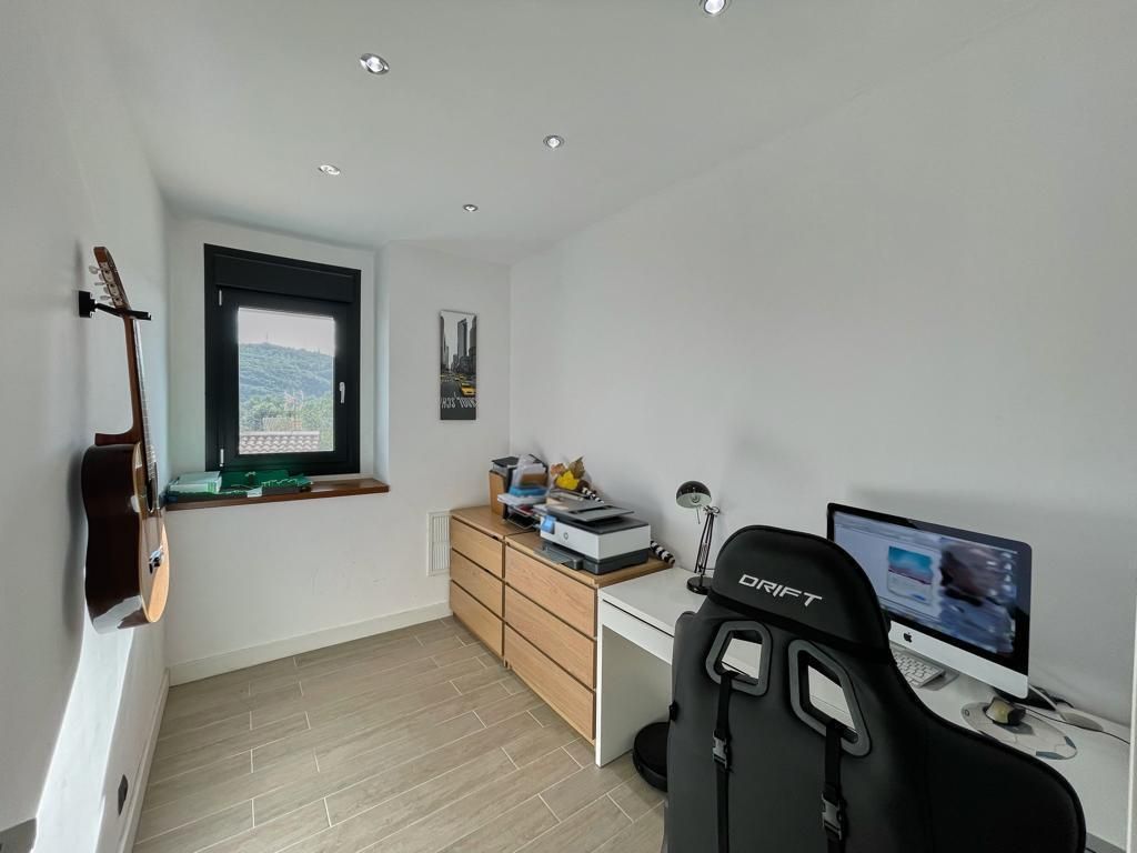 Maison à Canyelles, Espagne, 230 m² - image 9