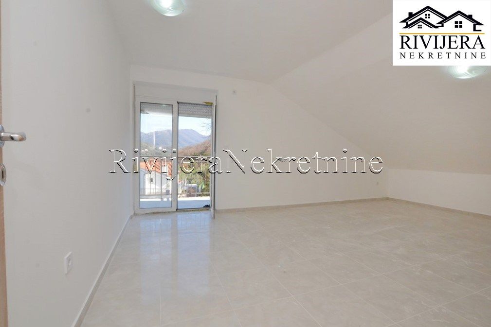 Wohnung in Herceg-Novi, Montenegro, 100 m² - Foto 1