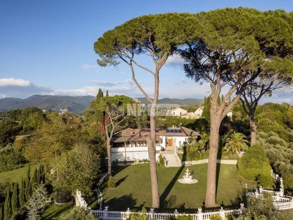 Villa Latsio, Italy, 700 m² - picture 1