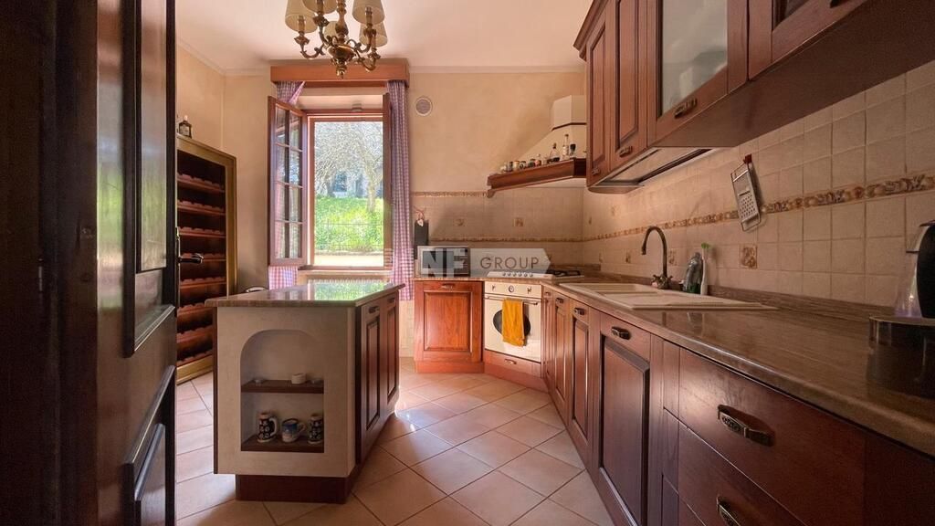 Villa in Pistoia, Italy, 450 m² - picture 3