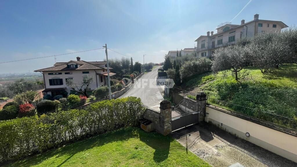 Villa in Pistoia, Italy, 450 m² - picture 6