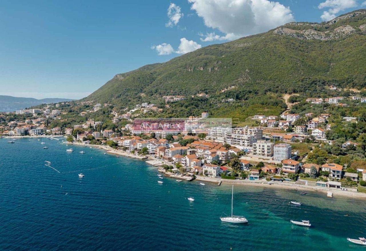 Appartement à Baosici, Monténégro, 45.4 m² - image 2