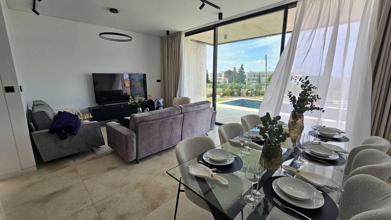 Maison à Kissonerga, Chypre, 215 m² - image 7