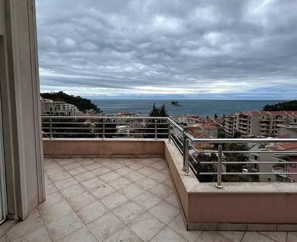 Piso en Petrovac, Montenegro, 65 m² - imagen 1