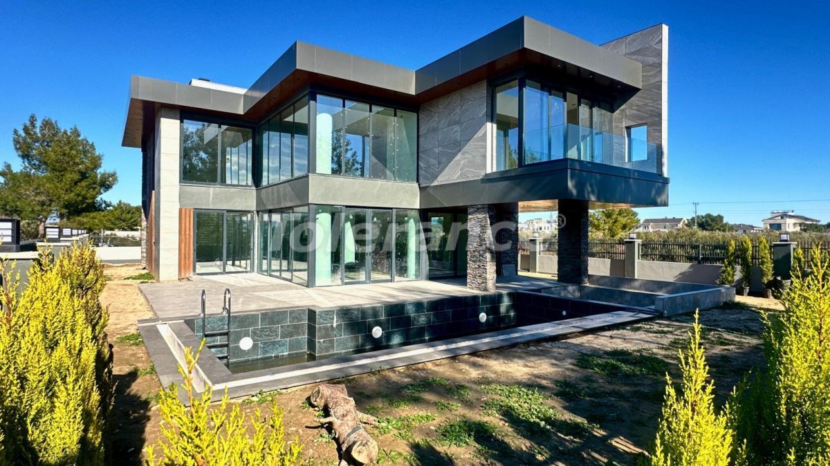Villa in Antalya, Türkei, 408 m² - Foto 1