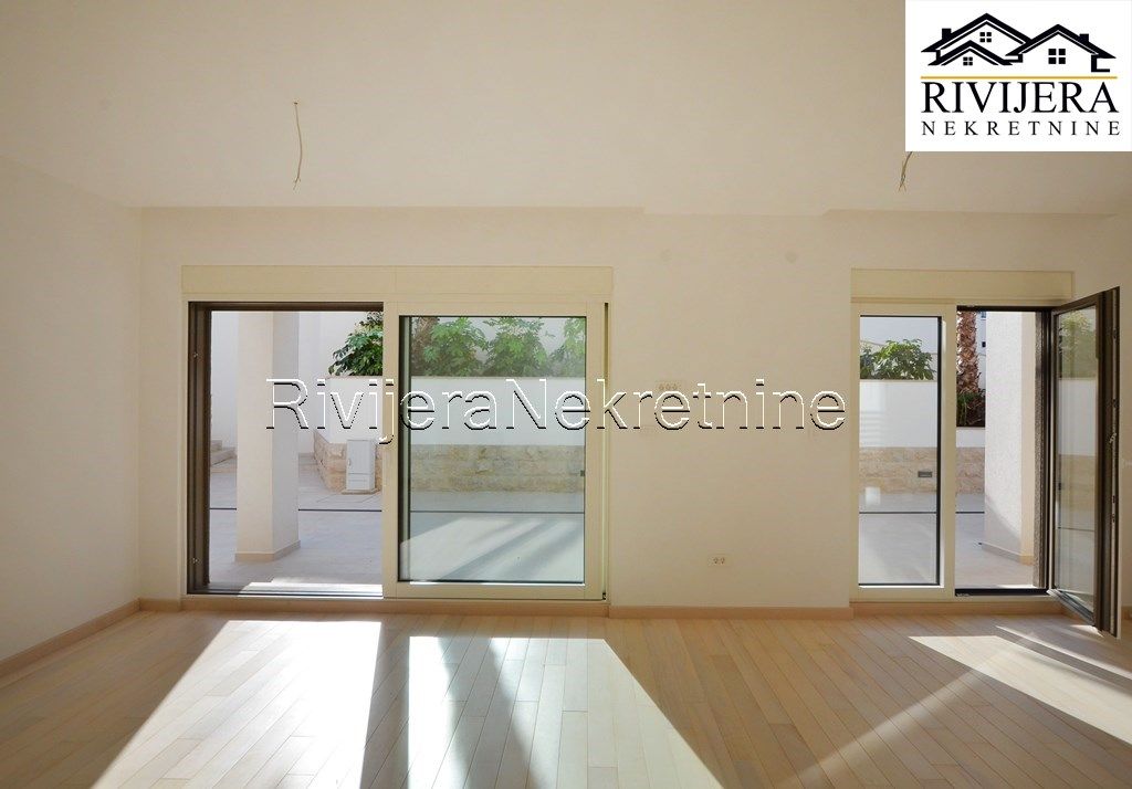 Piso en Herceg-Novi, Montenegro, 43 m² - imagen 4