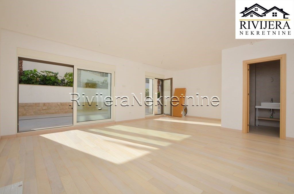 Piso en Herceg-Novi, Montenegro, 43 m² - imagen 3